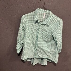 Women’s Xhiliration Button-Up Shirt